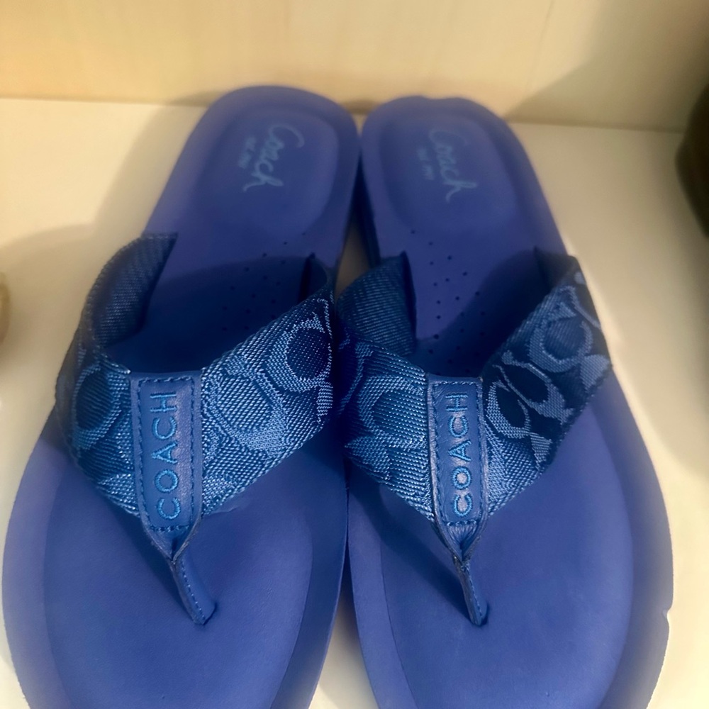 Coach Signature Sandals / Flip-Flops – Navy Blue – Size 8